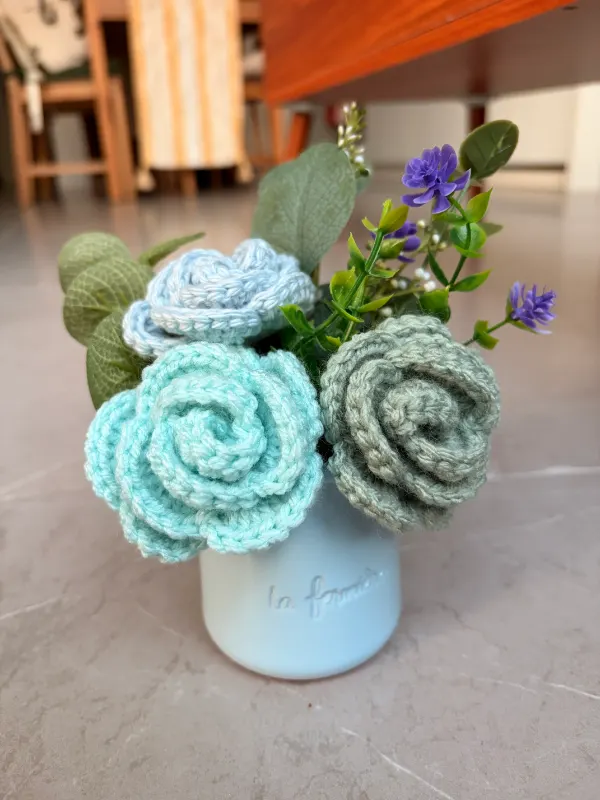 crochet bouquet (blue)